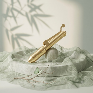 Stylo à Hyaluronique 24K Or 0,3 ml, tellement beau - Product Image 1