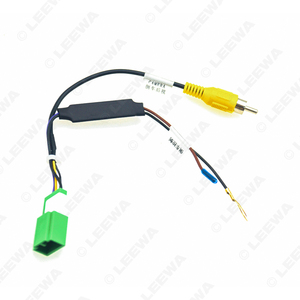 Adaptador de Cable <span class=keywords><strong>convertidor</strong></span> de enchufe de vídeo para cámara trasera inversa de aparcamiento de coche para Isuzu/Mitsubishi/Suzuki Cable <span class=keywords><strong>MP5</strong></span> de coche - Product Image 1