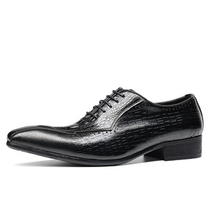 Chaussures habillées pour hommes en cuir véritable, haut de gamme, confortables, à bout pointu, à lacets, avec semelle antidérapante et design épissé, idéales pour les mariages et les occasions spéciales. - Product Image 4