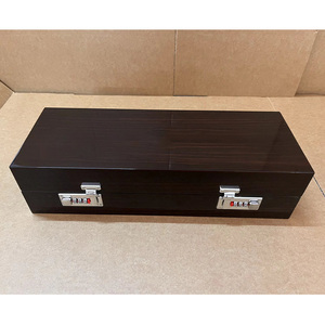 Caja de Almacenamiento para 5 Relojes de Lujo, Color Marrón, Personalizada, Directo de Fábrica, con Interior de Cuero Blanco, Elegante Empaque de Regalo para Relojes de Marca - Product Image 5