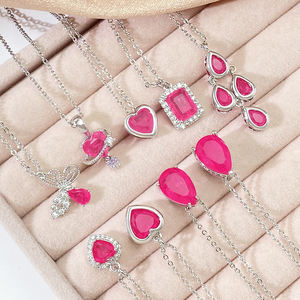 Collier avec pendentif semi-bijou plaqué or fusion rectangulaire pour femme, vente en gros - Product Image 4