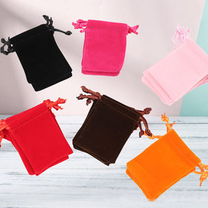 Высококачественный замшевый мешочек для ювелирных изделий на заказ, красные маленькие бархатные упаковочные сумки на шнурке, сумка для ювелирных изделий, браслетов - Product Image 2
