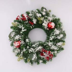 Wholesale Green PE Christmas <b>Wreath</b> With Gold <b>Decorations</b> Artificial Handmade Decorative Indoor Christmas <b>Wreath</b> - Product Image 6