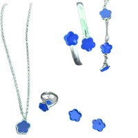 Ensemble de bijoux 5 pièces Fleur à cinq pétales pour femme : Collier, Bracelet, Jonc, Boucles d'oreilles, Bagues – Or, Noir, Argent – Style Européen et Américain Élégant