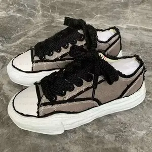 Zapatillas de Lujo de Diseño Bajo para Hombre y Mujer MY Hank OG Sole Canvas con Puntera Negra, Estilo Casual para Caminar - Product Image 3