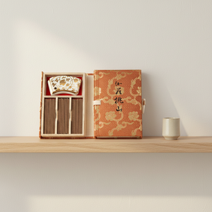 Incienso Aromático de Sándalo Kyara Momoyama, Paquete de 36 Varillas en Polvo con Soporte para Uso en Interiores - Product Image 3