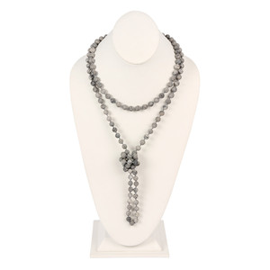 Collier long noué à la main en pierre naturelle - Product Image 5