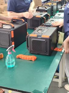 Generador Solar de 200W-2500W, Estación de Energía Portátil de Onda Sinusoidal Pura con Linterna para Uso en Exteriores y en el Hogar, Batería de Larga Duración T11 10 - Product Image 2