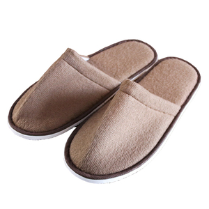 Chaussons de voyage jetables gris <span class=keywords><strong>en</strong></span> tissu brossé respirant avec semelle antidérapante <span class=keywords><strong>en</strong></span> EVA pour hôtel et automobile - Product Image 2