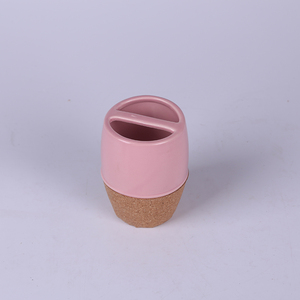 Juego <span class=keywords><strong>de</strong></span> Baño <span class=keywords><strong>de</strong></span> Cerámica Rosa Ovalado Minimalista y Elegante, <span class=keywords><strong>Dispensador</strong></span> <span class=keywords><strong>de</strong></span> Jabón con Base <span class=keywords><strong>de</strong></span> Corcho, 4 Piezas, Juego <span class=keywords><strong>de</strong></span> Aseo Compacto para Hotel y Hogar - Product Image 3