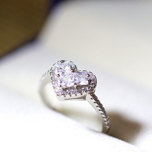 Anello a forma di cuore per donna, elegante e dolce gioiello da dito alla moda - Product Image 2
