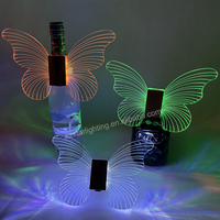 Vente en gros de cierges magiques pour bouteilles de champagne Bâton lumineux à ailes de papillon colorées Bâton lumineux stroboscopique à LED pour discothèque et bar