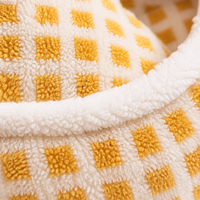 YAOYUE Lit pour chat en peluche, type grotte, avec rideau en forme de tête de chat, nid douillet en peluche de mouton, maisonnette d'intérieur pour chat