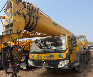 Grue mobile sur camion d'occasion QY70K-I 70 tonnes, QY50K-II tout-terrain, moteur Weichai, composants essentiels, meilleur prix à vendre - Product Image 1