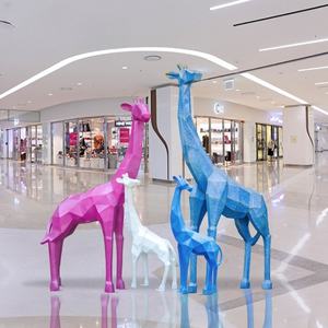 <span class=keywords><strong>Sculpture</strong></span> en fibre de verre de grande taille de girafe, célébrité d'Internet, personnalisée, pour les parcs et les sites pittoresques, ornement de <span class=keywords><strong>sculpture</strong></span> en résine - Product Image 5