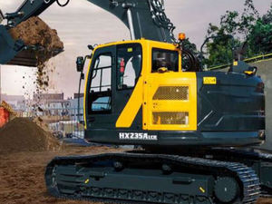 Excavatrice sur chenilles HX235ALCR de 24 tonnes, 129 kW, avec système d'excavation hydraulique et stabilité supérieure - Product Image 4