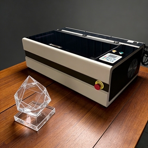 เครื่องตัดและแกะสลักเลเซอร์ CO2 แบบพกพาขนาดเล็ก รุ่น 3050 ออลอินวัน เหมาะสำหรับงาน DIY อะคริลิกและไม้ - Product Image 3