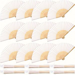 Éventail pliant en bois de bambou sculpté sur mesure, style art populaire, éventail à main, cadeau de mariage, cadeau d'affaires, motif décoratif peint - Product Image 1