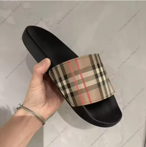 <span class=keywords><strong>Ciabatte</strong></span> e Sandali Piatti di Lusso da <span class=keywords><strong>Uomo</strong></span> e Donna di Alta Qualità con Logo di Brand di Lusso - Product Image 2