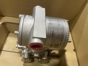 Capteur différentiel industriel Yokogawa EJA110E avec sortie 4-20mA, protection IP66/IP67, matériau 316SST - Product Image 2