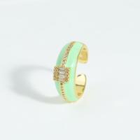 18K Vergoldeter Bonbonfarbener Emaille-Ring mit Verstellbarer Breite und CZ-Steinen, Stapelbarer Modeschmuck für Damen