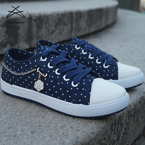 Nuevas zapatillas deportivas casuales para <span class=keywords><strong>mujer</strong></span>, de lona azul con lunares, transpirables, con cordones y suela de PVC. - Product Image 3