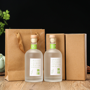 Bán buôn Frosted rõ ràng <span class=keywords><strong>100ml</strong></span> 200ml 375ml 500ml 750 ml độc đáo tinh thần Vodka Gin rượu chai thủy tinh với nút chai hoặc vít <span class=keywords><strong>cap</strong></span> - Product Image 1