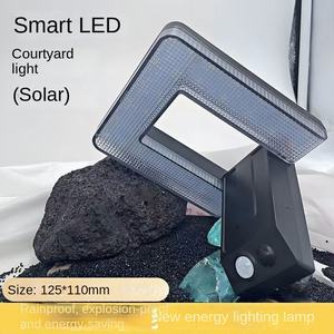 Lámpara Solar de Pared para Exteriores con Clasificación IP65, Impermeable, para Jardín, Estilo Europeo Clásico, Luz Blanca Cálida Regulable - Product Image 5