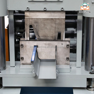 Machine à cintrer les gouttières métalliques Hebei Liming pour gouttières de pluie de type K et carrées en tôle galvanisée - Product Image 1