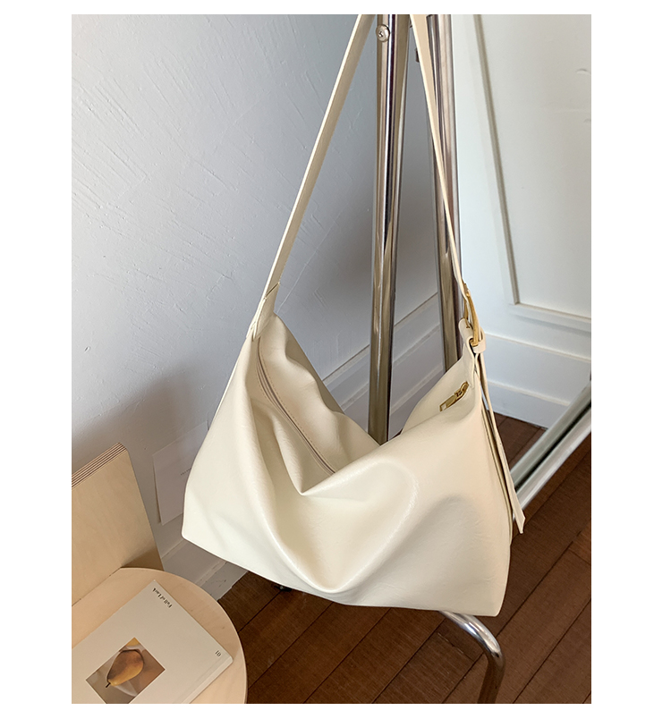 Sac fourre-tout en PU - couleur 4 - 40*11*32cm