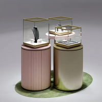 Vitrine à bijoux moderne en verre recyclable, robuste, écologique, de luxe, petite, avec éclairage LED YIZHAN YZ-2501030002