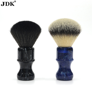 Meilleure vente en gros de <span class=keywords><strong>brosse</strong></span> <span class=keywords><strong>à</strong></span> <span class=keywords><strong>barbe</strong></span> <span class=keywords><strong>à</strong></span> manche en résine blaireau synthétique <span class=keywords><strong>brosse</strong></span> <span class=keywords><strong>à</strong></span> <span class=keywords><strong>barbe</strong></span> <span class=keywords><strong>à</strong></span> poils de blaireau - Product Image 1