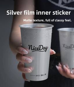 Vaso de plástico desechable con logotipo personalizado de moda, inyección de PP transparente de 90mm, pegatina de película interior creativa para pared única caliente/fría - Product Image 5