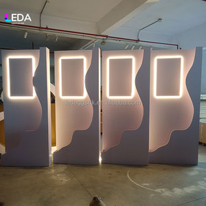 Nuevo Soporte de Fondo LEDA Moderno y Clásico de Acrílico Blanco con Letrero de Bienvenida para Decoración de Bodas, Eventos y Fiestas - Product Image 4