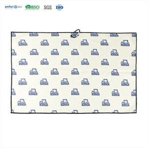 Serviette de golf personnalisée hypoallergénique et écologique, impression par sublimation multicolore de haute qualité, microfibre promotionnelle - Product Image 2