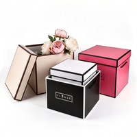 Boîte à fleurs carrée rigide élégante avec logo personnalisé, couvercle et poignée, boîte cadeau en papier mat pour la fête nuptiale, emballage de bouquet de fleuriste