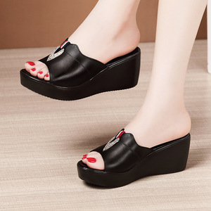 Xuanhui sandali estivi da spiaggia all'aperto antiscivolo scivoli neri di lusso <span class=keywords><strong>con</strong></span> tacco a <span class=keywords><strong>zeppa</strong></span> da donna - Product Image 3