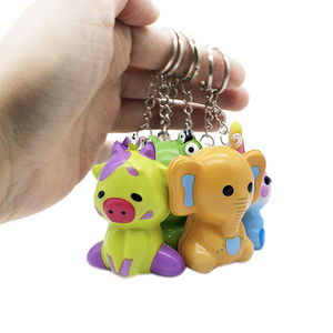 Vente en gros de jouets en capsules animaux mignons de 75 mm, 24 porte-clés anti-stress en mousse PU pour garçons et filles de 5 à 7 ans - Product Image 3