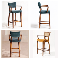 Tabouret de bar moderne en bois massif de frêne, style mi-siècle, luxe léger et écologique |   Revêtement en velours bleu foncé |   Chaise de bar sculptée et courbée