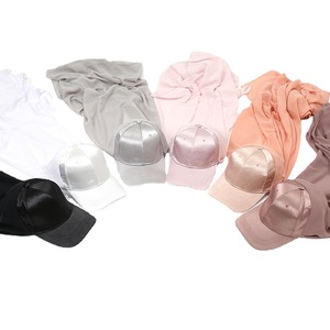 Nouvel arrivage d'hijabs en mousseline de soie de couleur unie ensembles de chapeaux de sport en satin hijab en mousseline de soie long et doux châle avec casquettes de baseball pour femmes musulmanes - Product Image 6