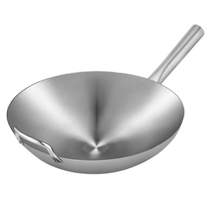 Pots durables de couleur naturelle et wok polyvalent en acier pour restaurant <span class=keywords><strong>chinois</strong></span> et hôtel avec poignée unique - Product Image 1