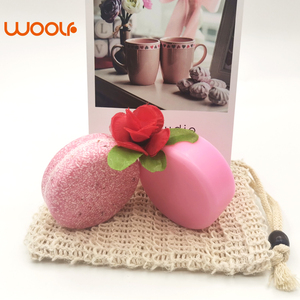 <span class=keywords><strong>Shampoo</strong></span> e Balsamo Solido Artigianale Anti-Prurito e Anti-Caduta dei Capelli con Profumazioni Rosa, Menta Piperita, Arancia e Mango - Product Image 1