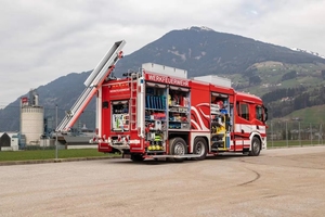 <span class=keywords><strong>Camion</strong></span> <span class=keywords><strong>de</strong></span> pompiers pour intervention aquatique, réservoir <span class=keywords><strong>de</strong></span> plus <span class=keywords><strong>de</strong></span> 10000 L, transmission 6x4, norme d'émission EURO 6, moteur diesel <span class=keywords><strong>de</strong></span> plus <span class=keywords><strong>de</strong></span> 450 ch, neuf, origine Hubei - Product Image 5
