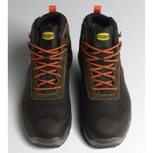 DIADORA UTILITY-701,177650-C3548/46 Zapato impermeable negro/verde de alta seguridad con aislamiento térmico en cuero de nobuk italiano - Product Image 2