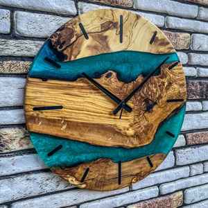 Elegant Resin And Wooden <b>Wall</b> <b>Clock</b> Handmade Durable Functional Stylish And Decorative Perfect For Living Room <b>Bedroom</b> - Product Image 4