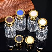 Flacon de parfum cylindrique en verre transparent blanc de 50 ml avec pompe pulvérisatrice dorée et patch de surface rose, atomiseur de parfum vide rechargeable