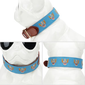 Set di Guinzaglio e Collare per Cani in Pelle con Logo Ricamato Personalizzabile di Grande Successo - Product Image 4