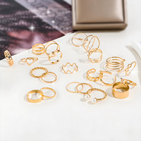 Ensemble de 22 bagues cœur pour femme élégantes et tendance Bague d'ouverture papillon multi-articulations plaquée or pour les anniversaires