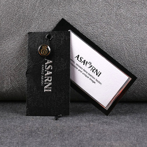 Thẻ Giấy In Logo Tùy Chỉnh Debossed Màu Đen Sang Trọng Thân Thiện Với Môi Trường Thẻ Giấy Treo Xoay Được In Bằng Vải - Product Image 1