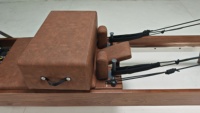 Appareil de Pilates Reformer Professionnel pour Studio de Yoga – Ensemble Complet d'Équipement de Pilates : Ladder, Barrel, Chaise